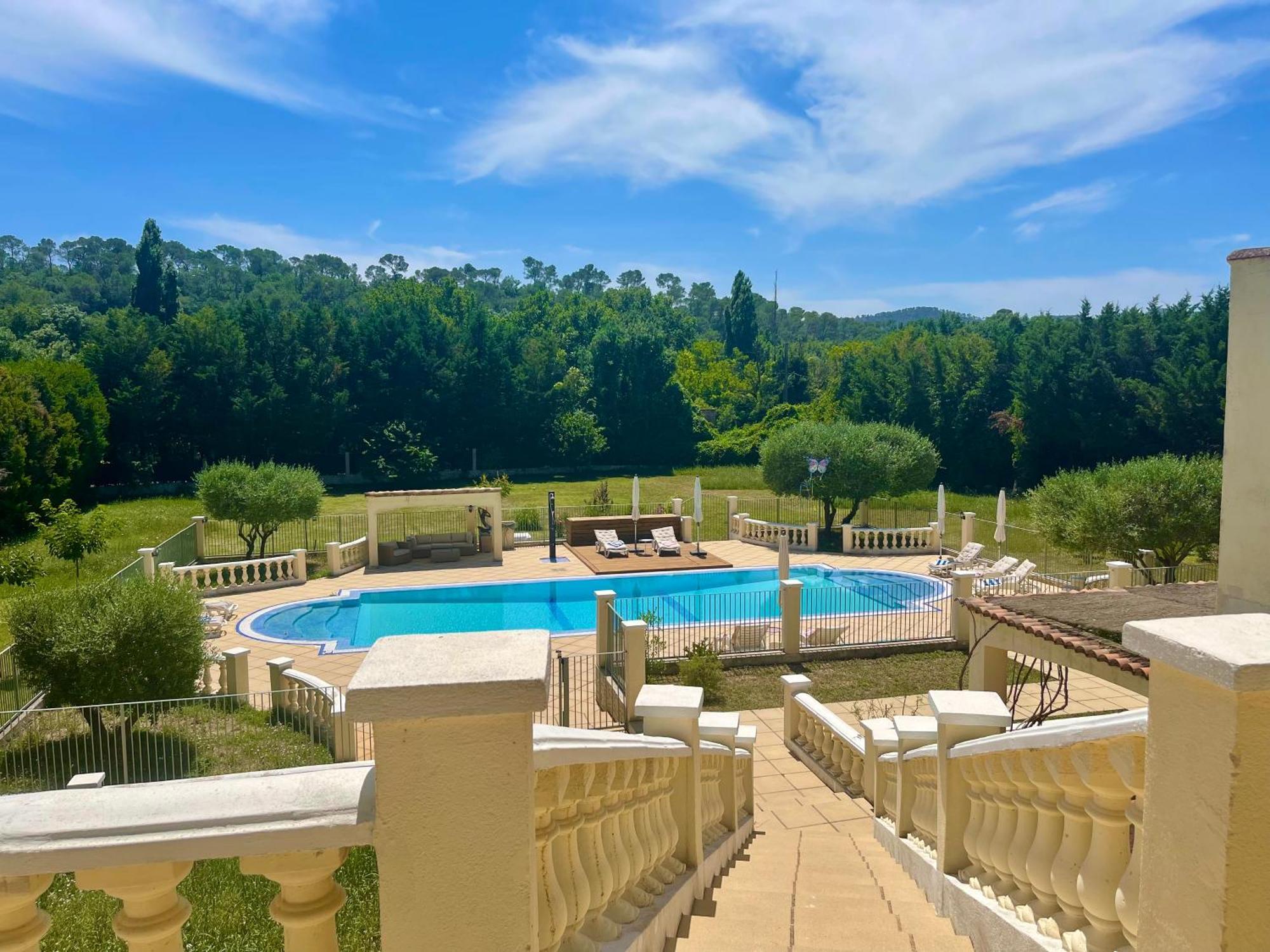 Les Terrasses De Valerian Villa Brignoles Exterior photo