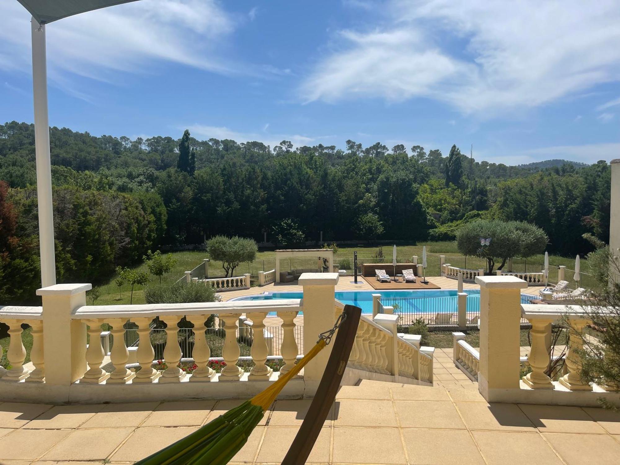 Les Terrasses De Valerian Villa Brignoles Exterior photo